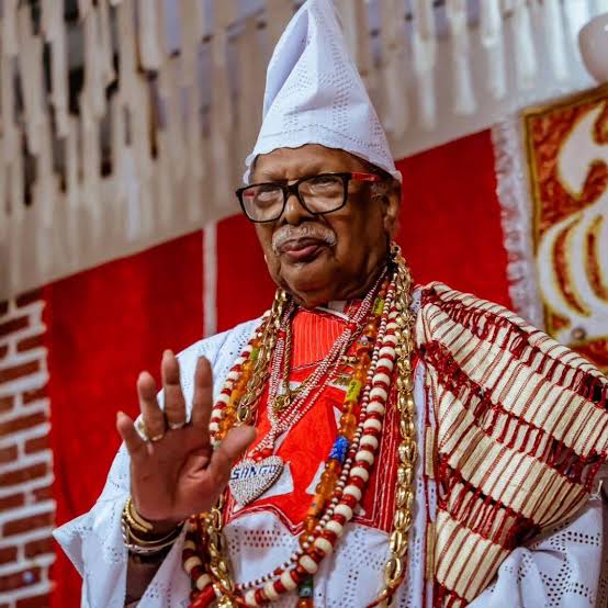  Telefone e Whatsapp: +55 (11) 99837-3819 Mestre Astrogildo 